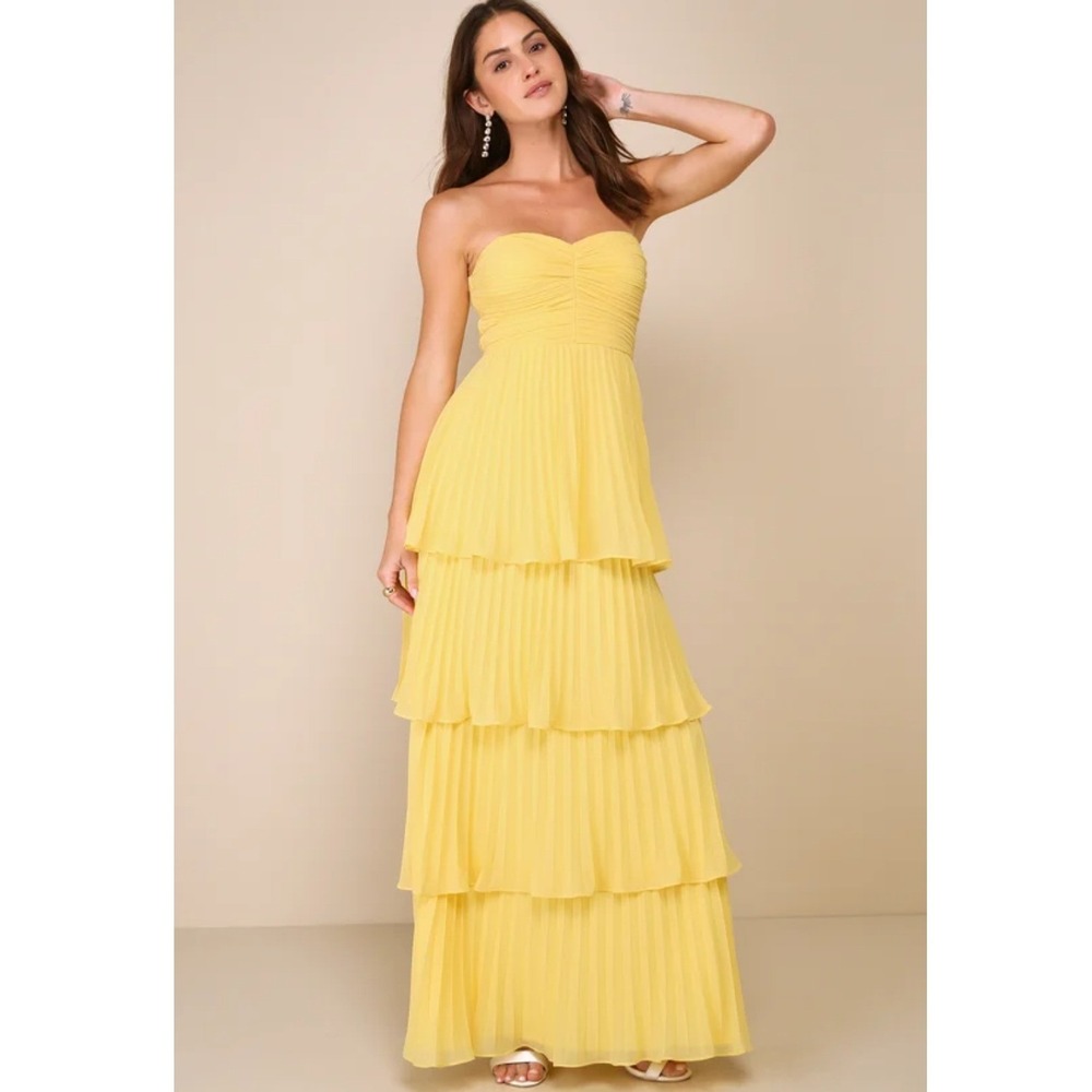 Lulus Seriously Sensational Yellow Strapless Tiered Maxi Dress Pleated NWT Small